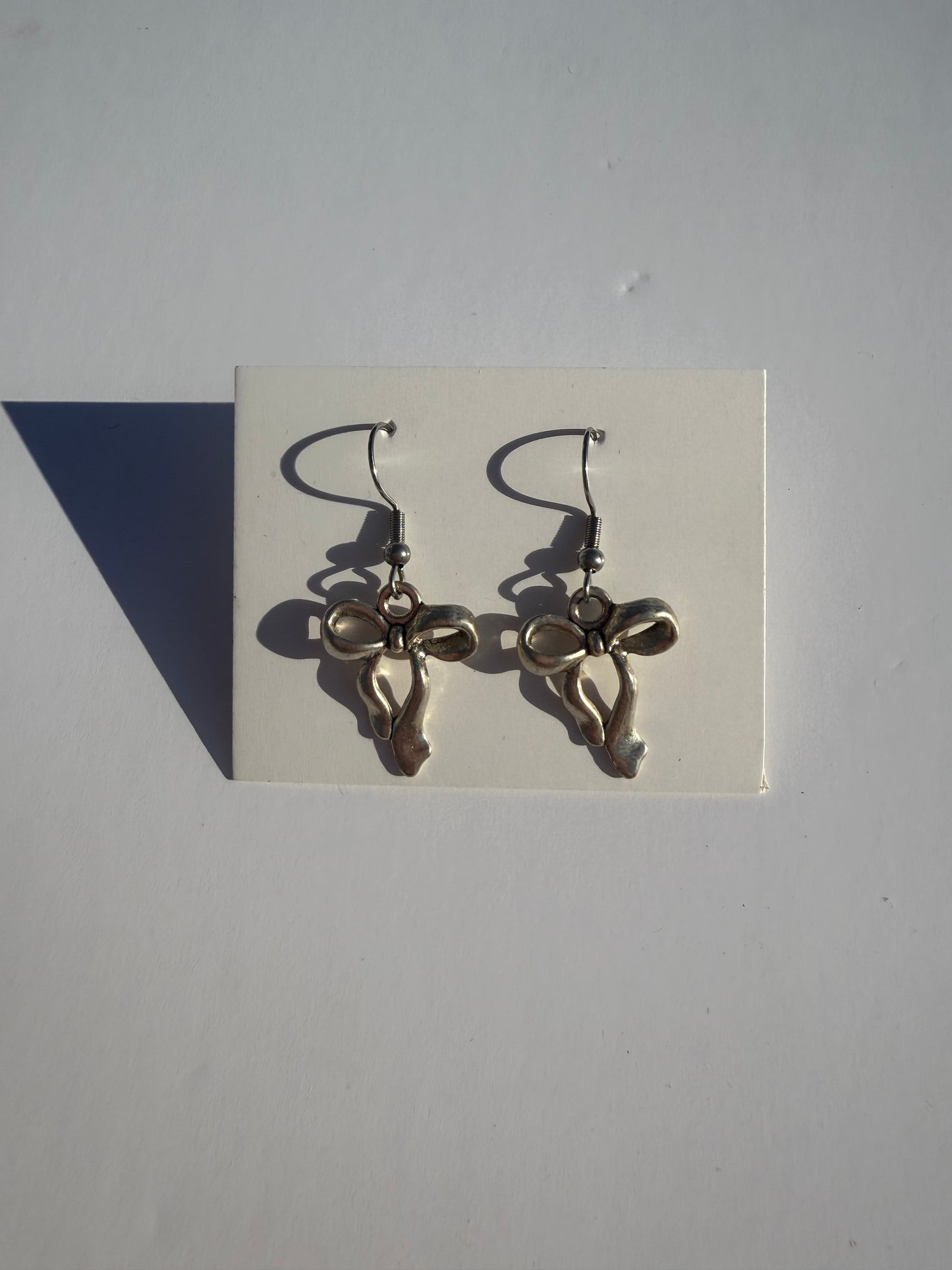 Bow earrings