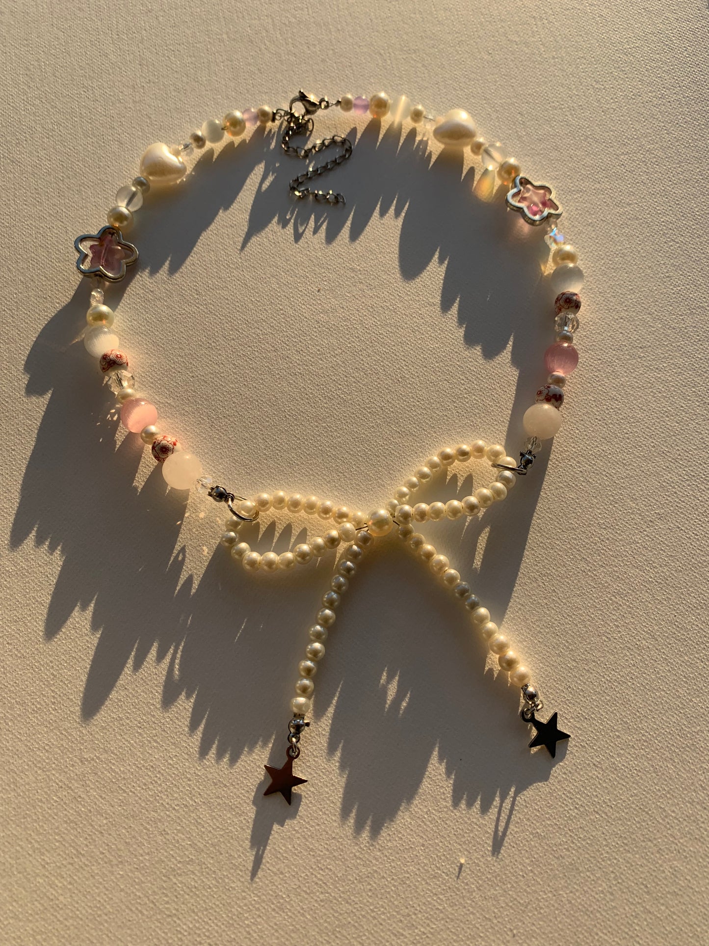 Bow necklace