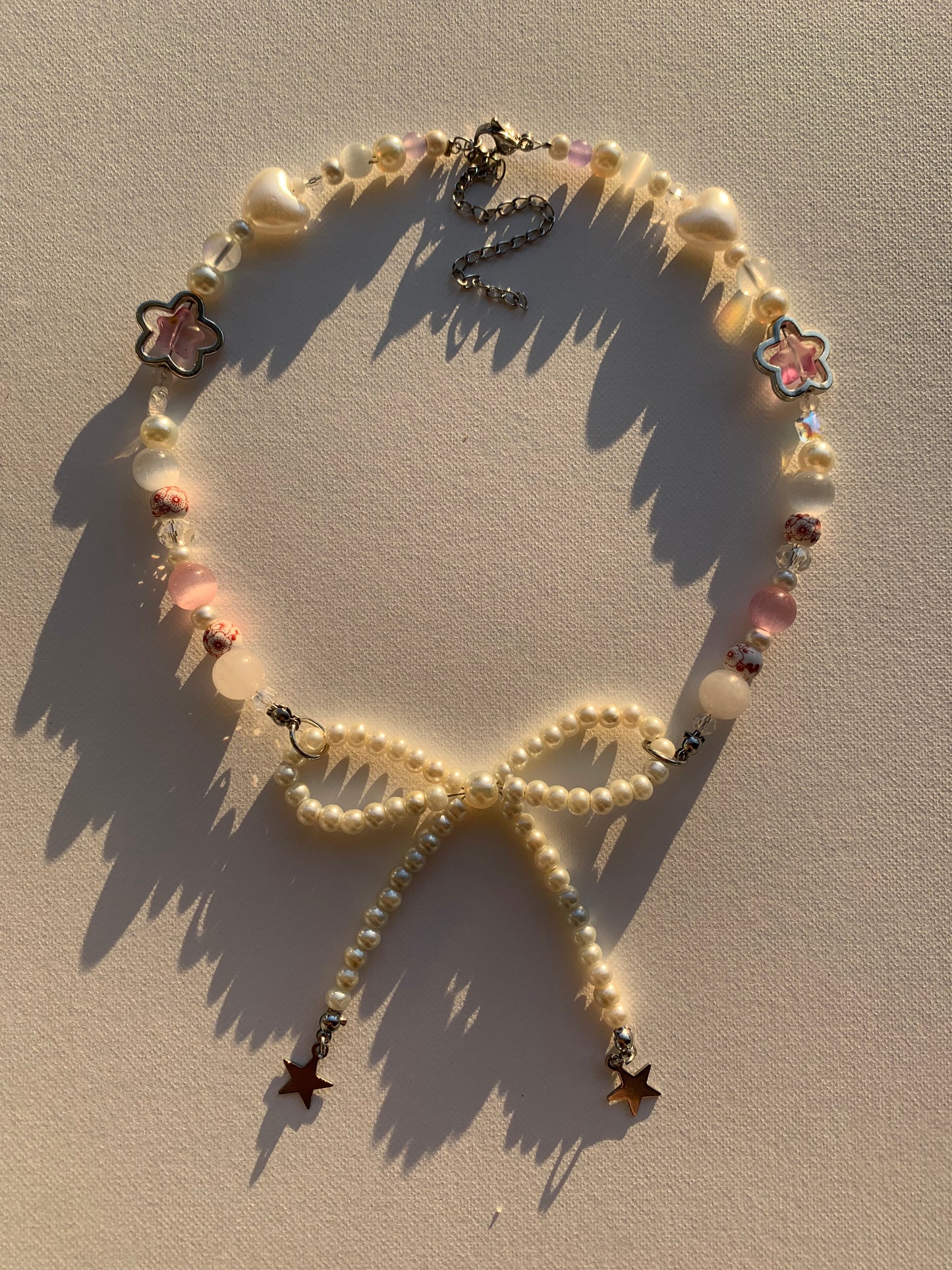 Bow necklace